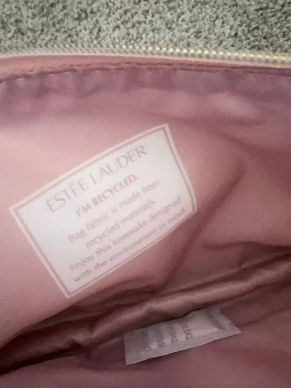 Estée Lauder cosmetic/makeup bag pink 10*6 in